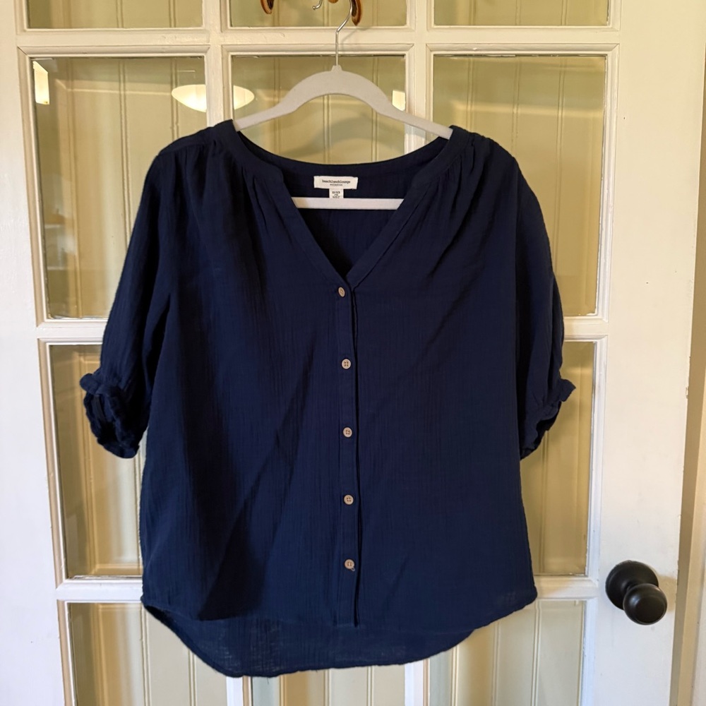 beachlunchlounge Navy Button-Up Blouse